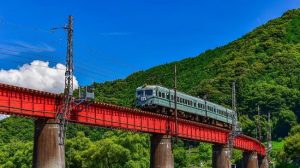 Wisata Menikmati Panorama Indah Di Jepang Menggunakan Kereta